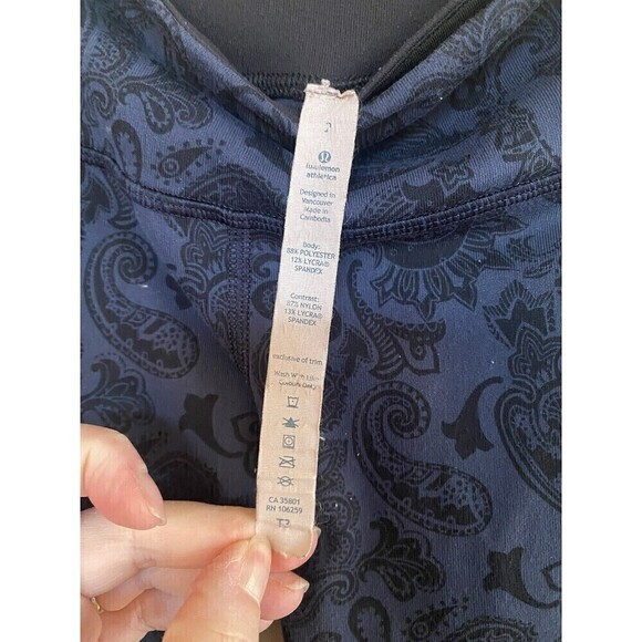 Lululemon Women's Blue Leggings Size: 2 - Picture 5 of 5